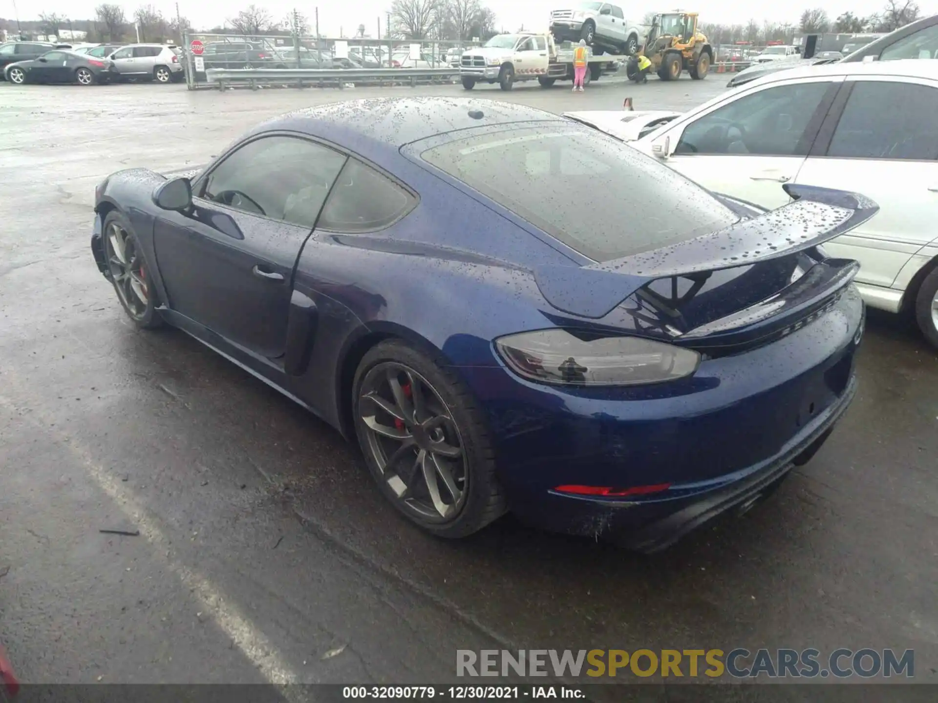 3 Photograph of a damaged car WP0AC2A84LS289470 PORSCHE 718 CAYMAN 2020