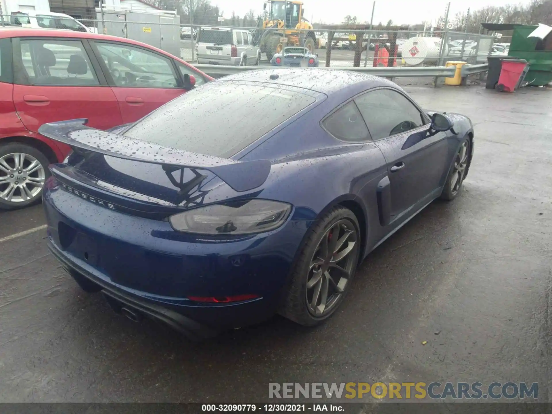 4 Photograph of a damaged car WP0AC2A84LS289470 PORSCHE 718 CAYMAN 2020