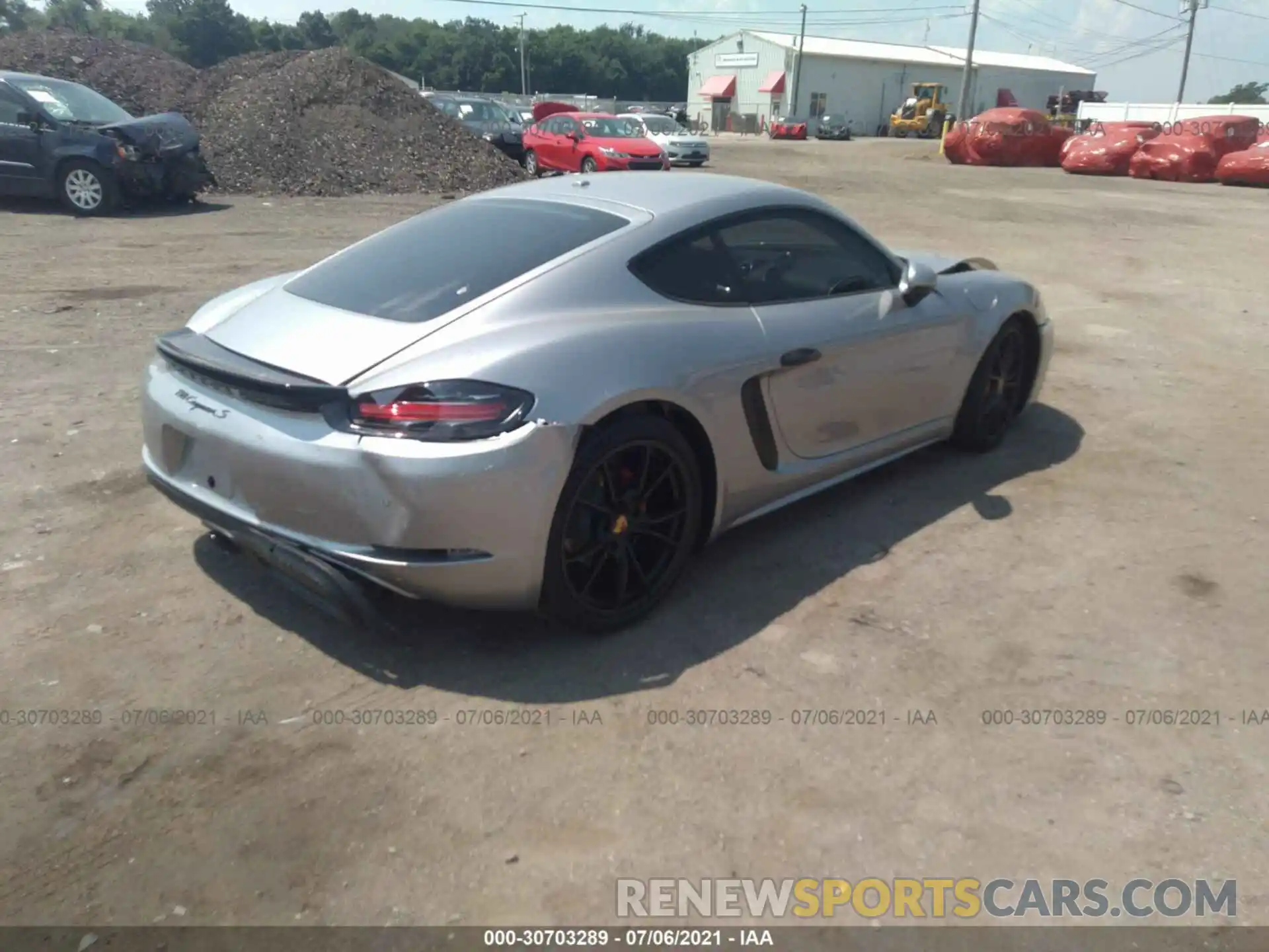 4 Photograph of a damaged car WP0AB2A82MS275104 PORSCHE 718 CAYMAN 2021