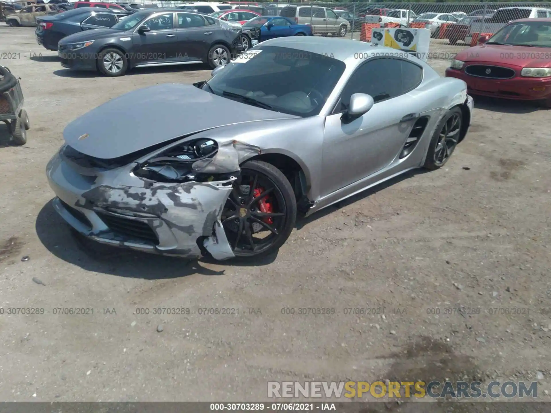 6 Photograph of a damaged car WP0AB2A82MS275104 PORSCHE 718 CAYMAN 2021