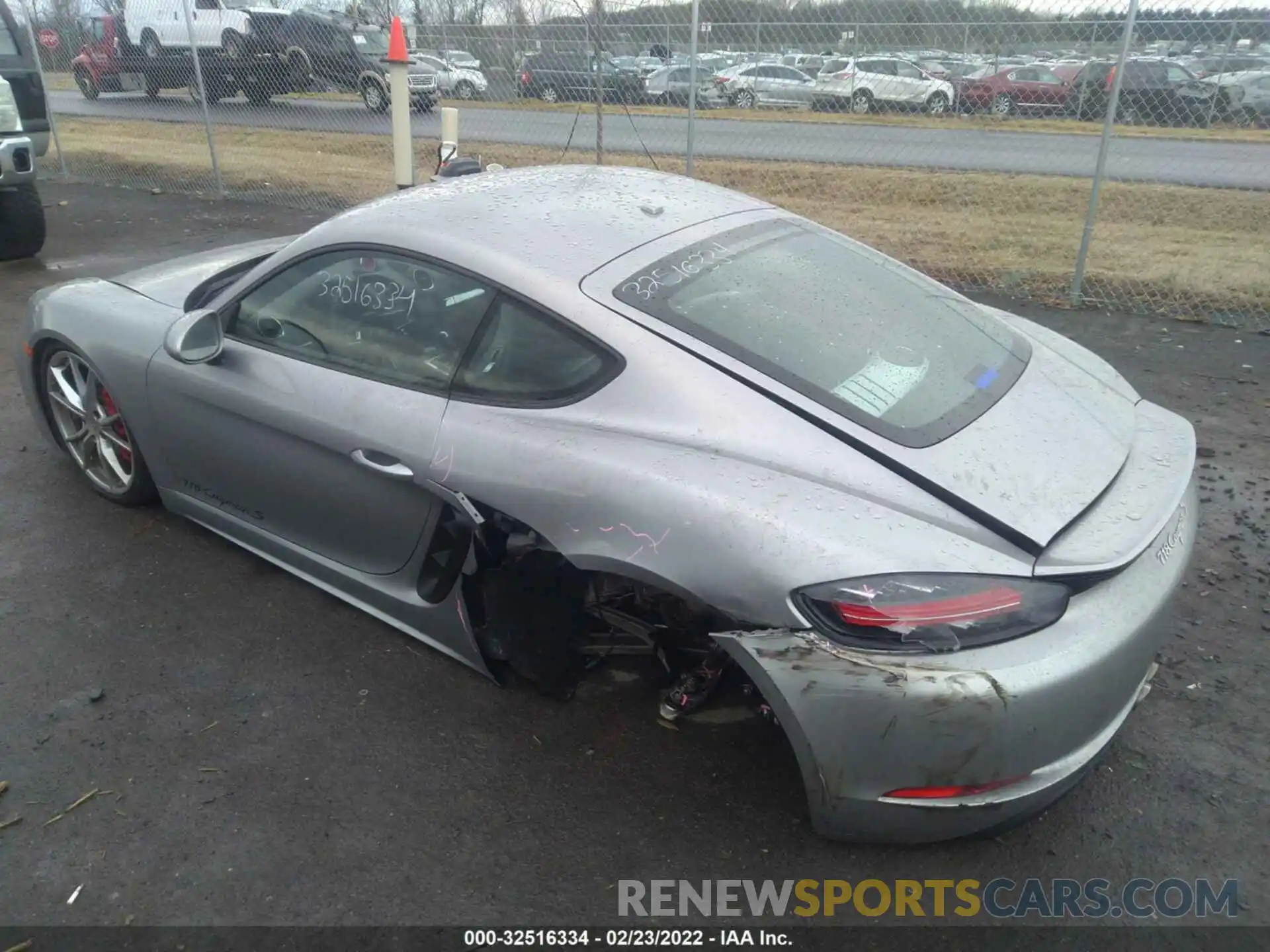 3 Photograph of a damaged car WP0AB2A85MS275162 PORSCHE 718 CAYMAN 2021