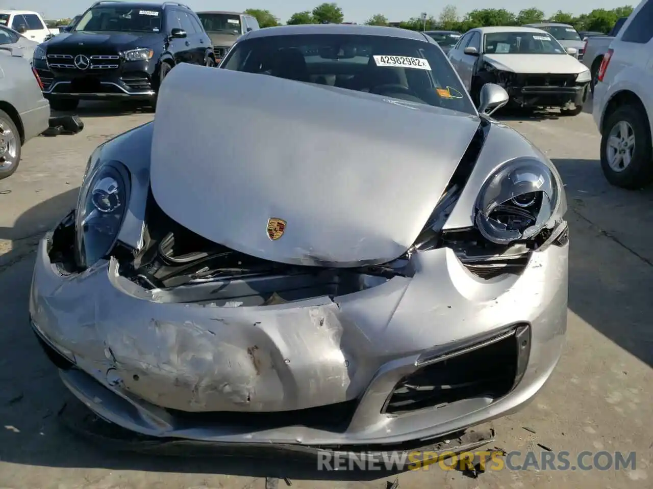 7 Photograph of a damaged car WP0AA2A96KS104185 PORSCHE 911 2019