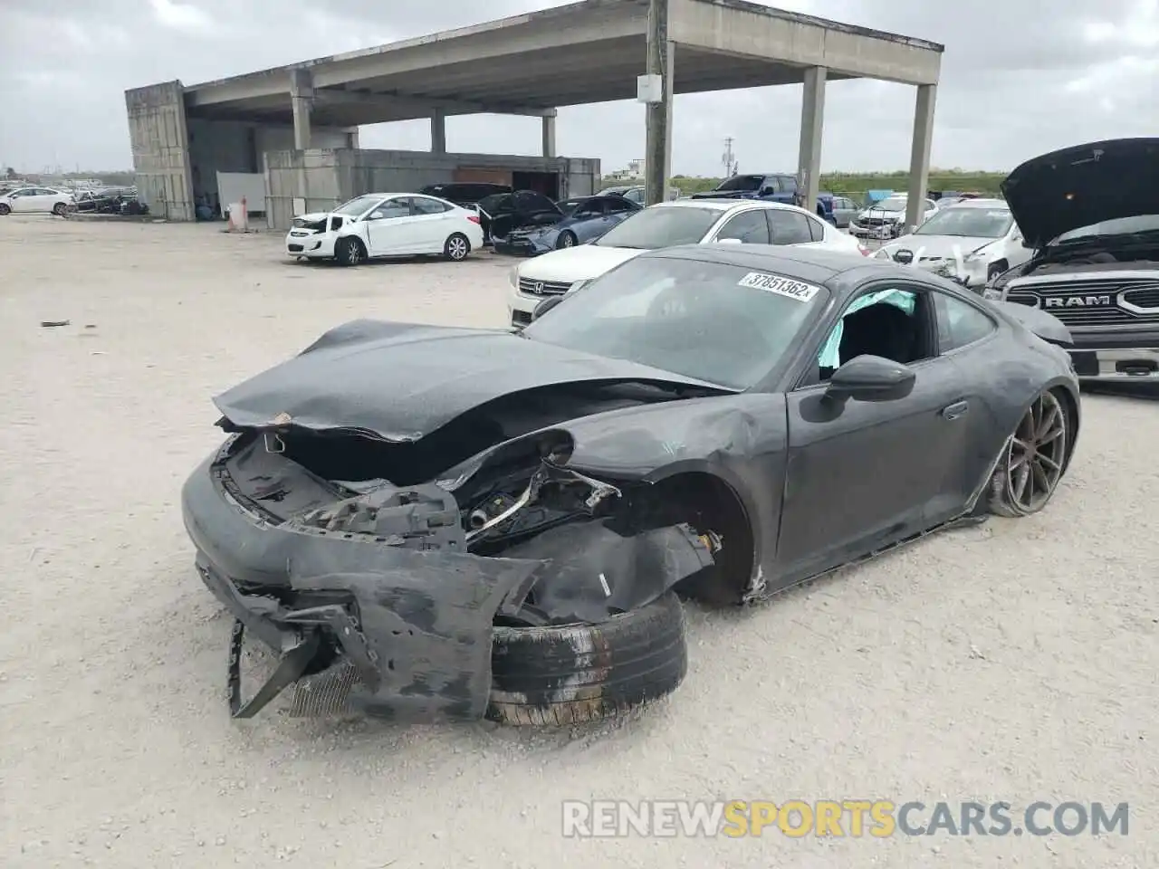 2 Photograph of a damaged car WP0AA2A95LS205283 PORSCHE 911 2020