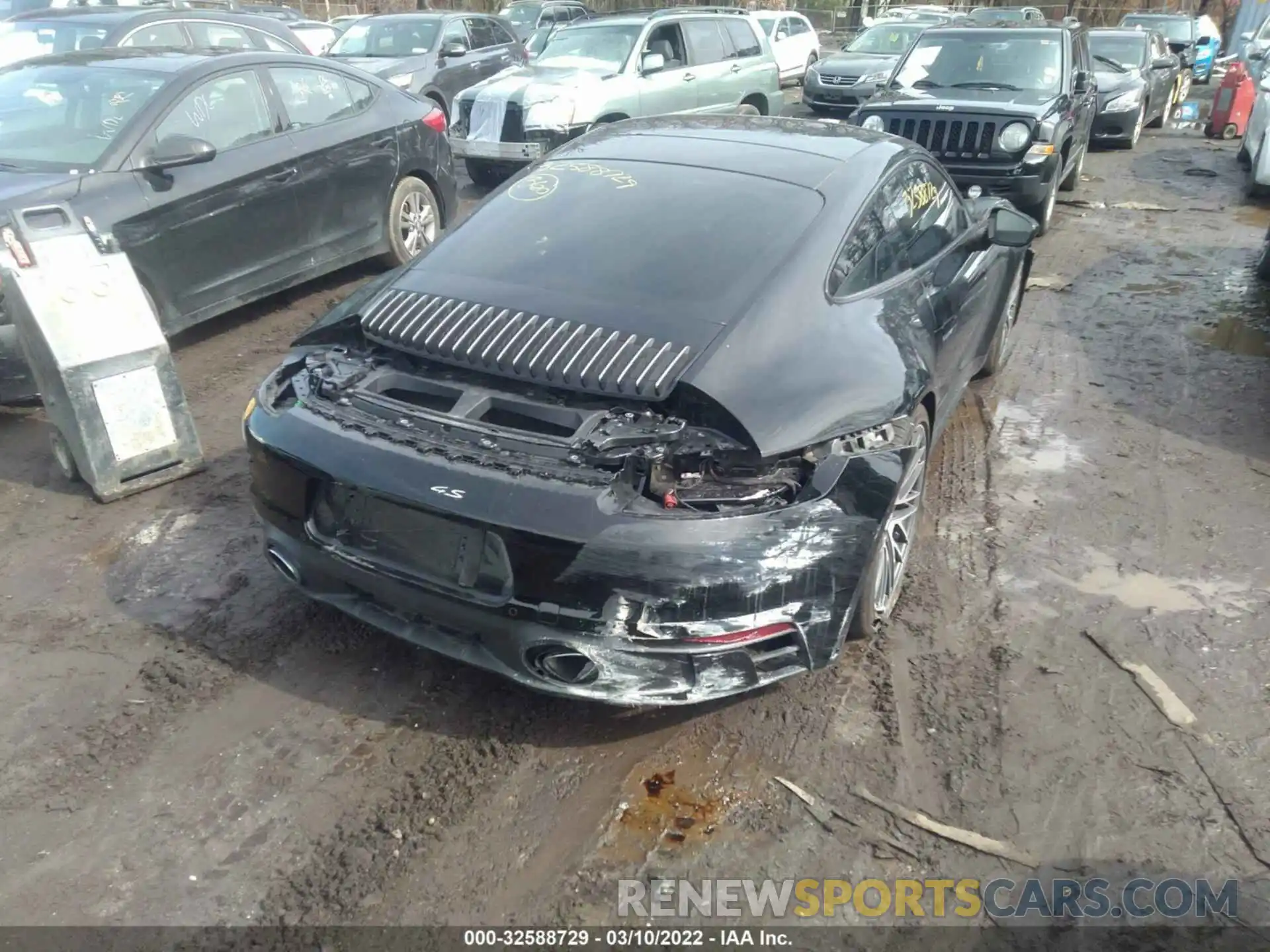 6 Photograph of a damaged car WP0AB2A99MS222358 PORSCHE 911 2021