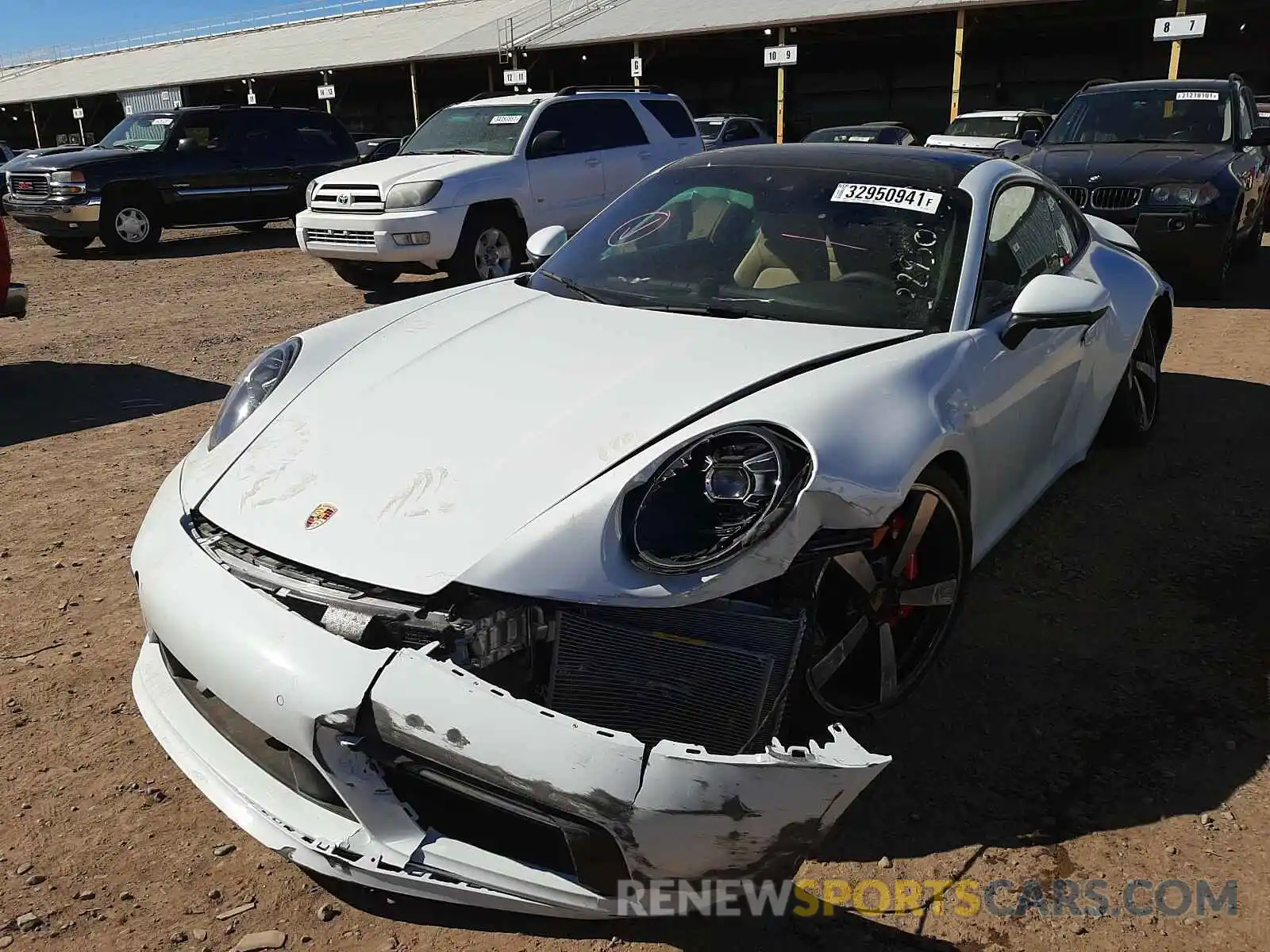 2 Photograph of a damaged car WP0AB2AP1MS221110 PORSCHE 911 2021