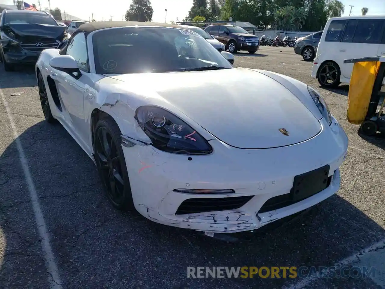 1 Photograph of a damaged car WP0CA2A80KS211409 PORSCHE BOXSTER 2019