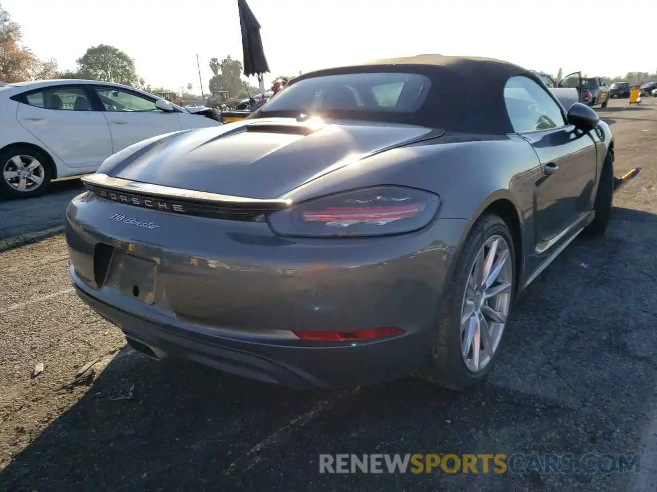 4 Photograph of a damaged car WP0CA2A84KS210926 PORSCHE BOXSTER 2019