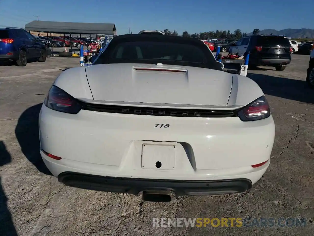 6 Photograph of a damaged car WP0CA2A85KS210451 PORSCHE BOXSTER 2019