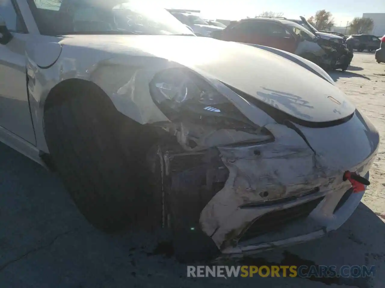 9 Photograph of a damaged car WP0CA2A86KS210653 PORSCHE BOXSTER 2019