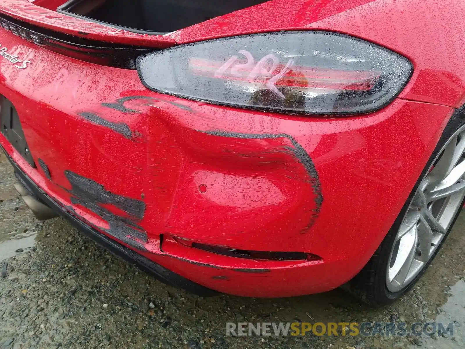 9 Photograph of a damaged car WP0CB2A88KS228388 PORSCHE BOXSTER 2019