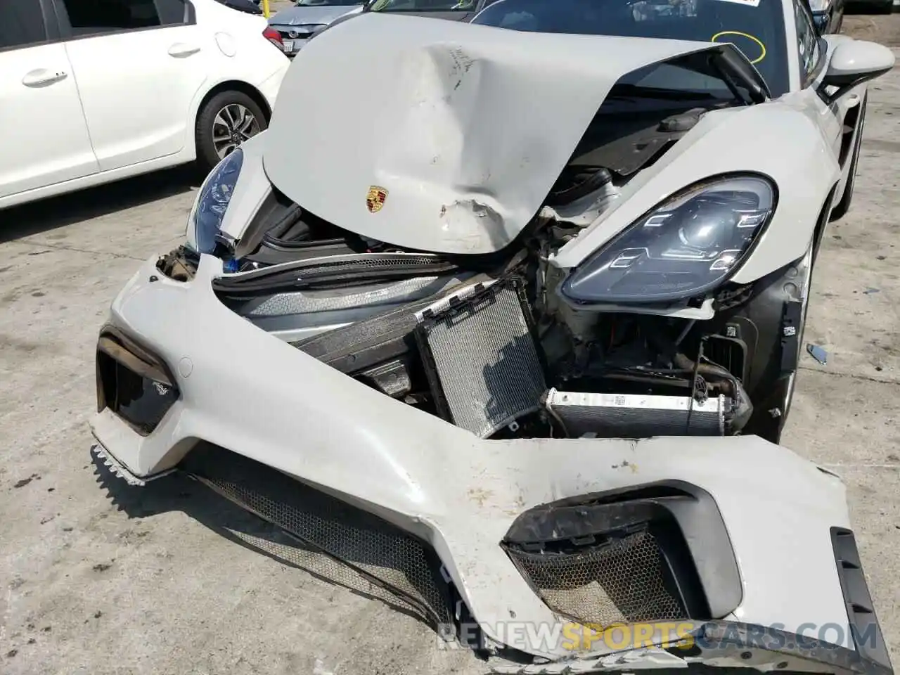 9 Photograph of a damaged car WP0CC2A86LS240568 PORSCHE BOXSTER 2020