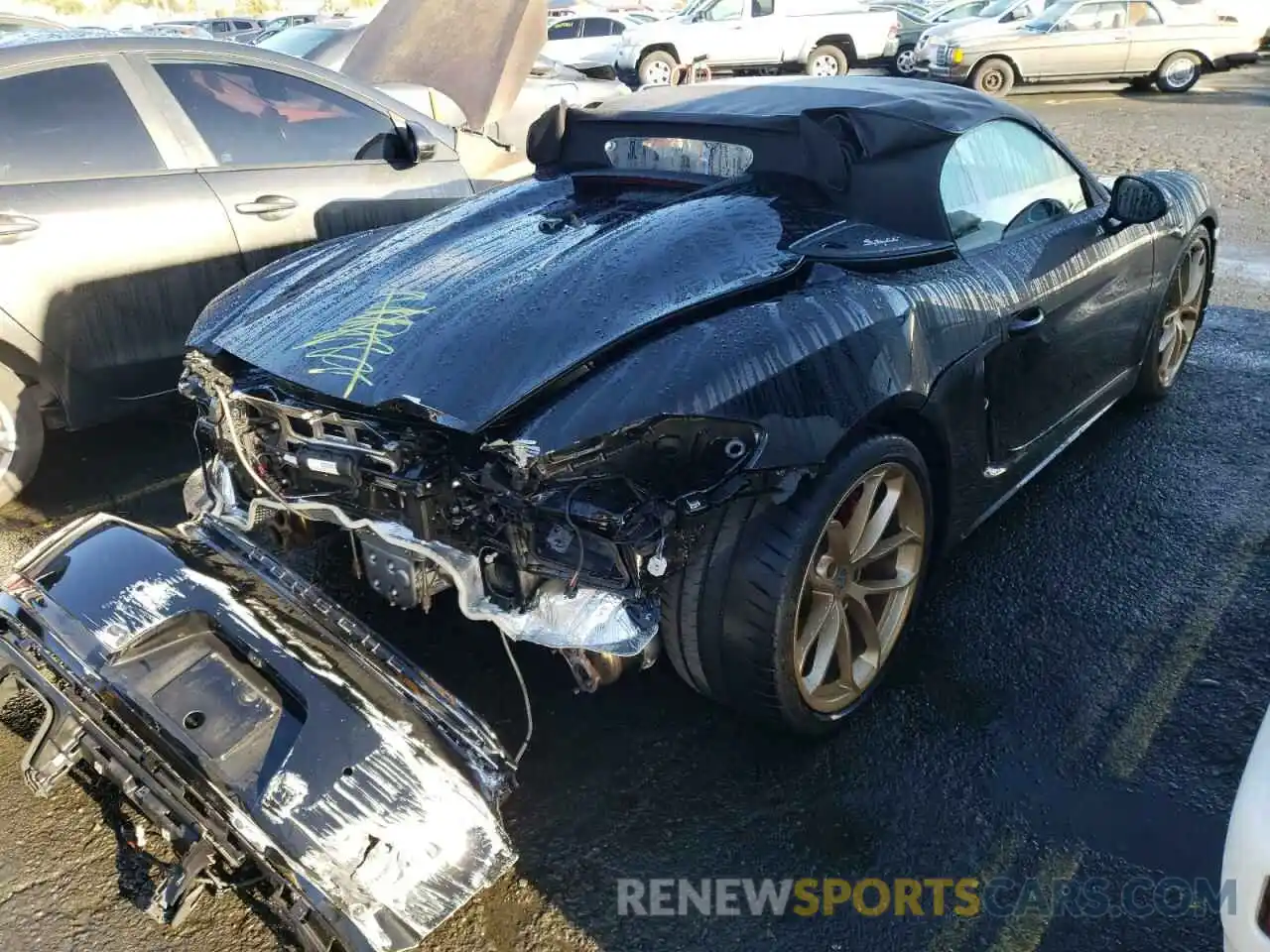 4 Photograph of a damaged car WP0CC2A81MS240799 PORSCHE BOXSTER 2021