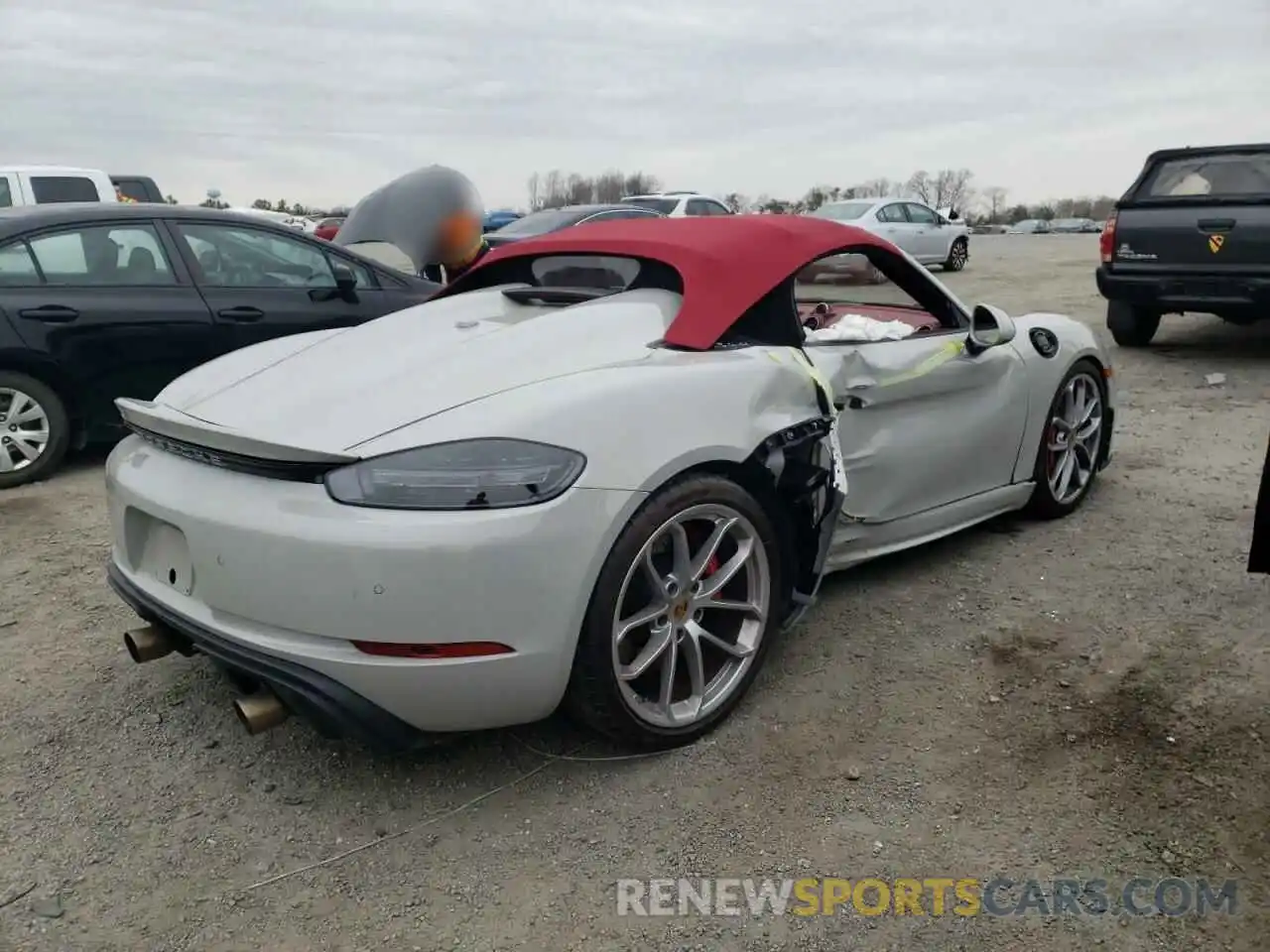 4 Photograph of a damaged car WP0CC2A84MS240215 PORSCHE BOXSTER 2021