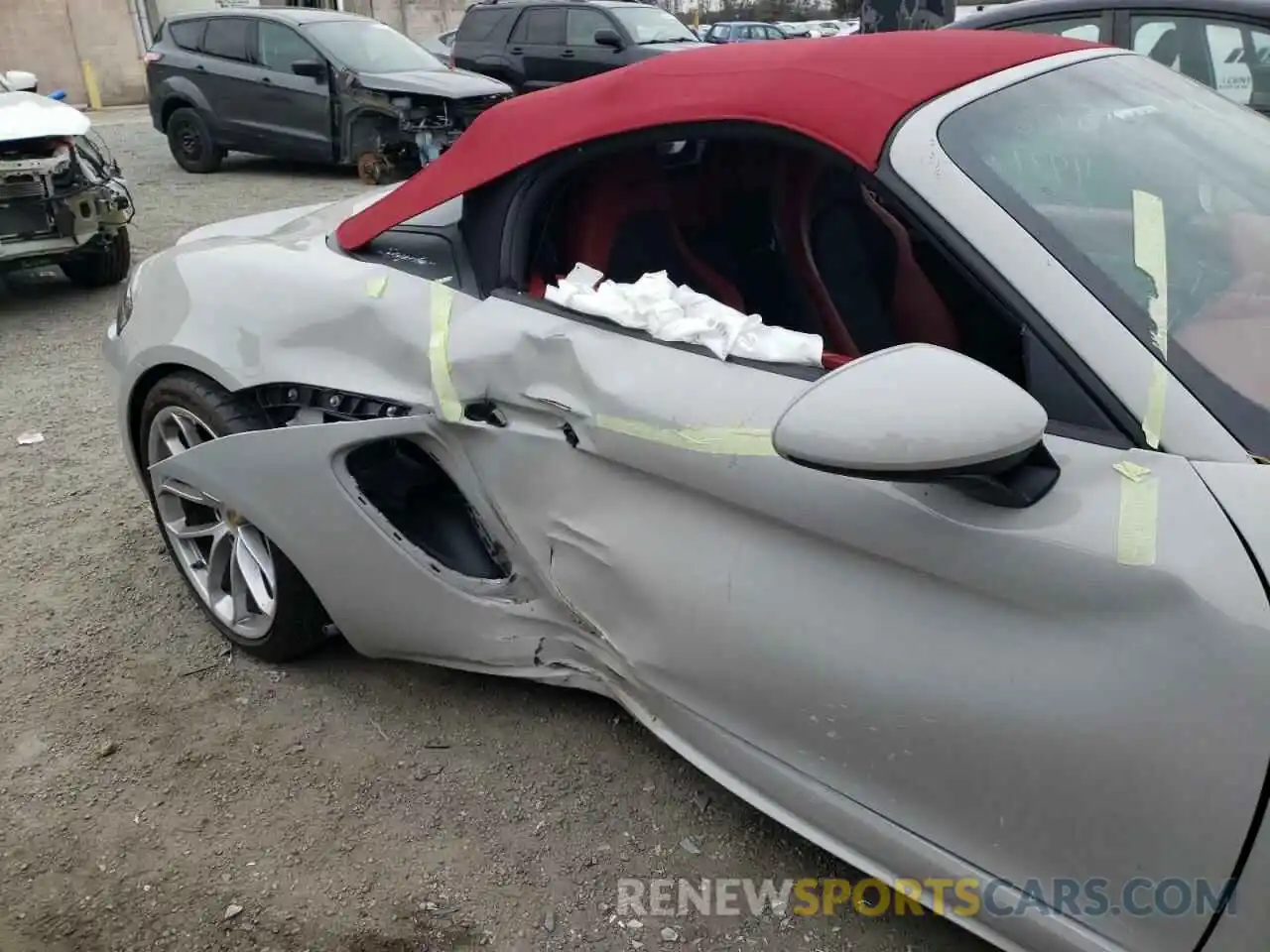 9 Photograph of a damaged car WP0CC2A84MS240215 PORSCHE BOXSTER 2021