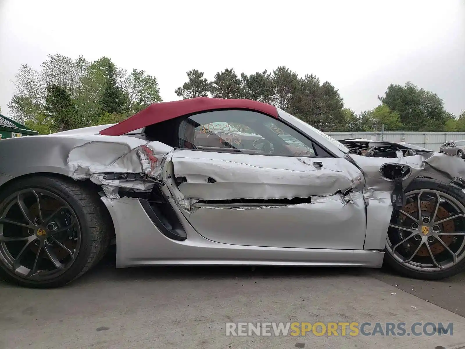 9 Photograph of a damaged car WP0CC2A89MS240419 PORSCHE BOXSTER 2021