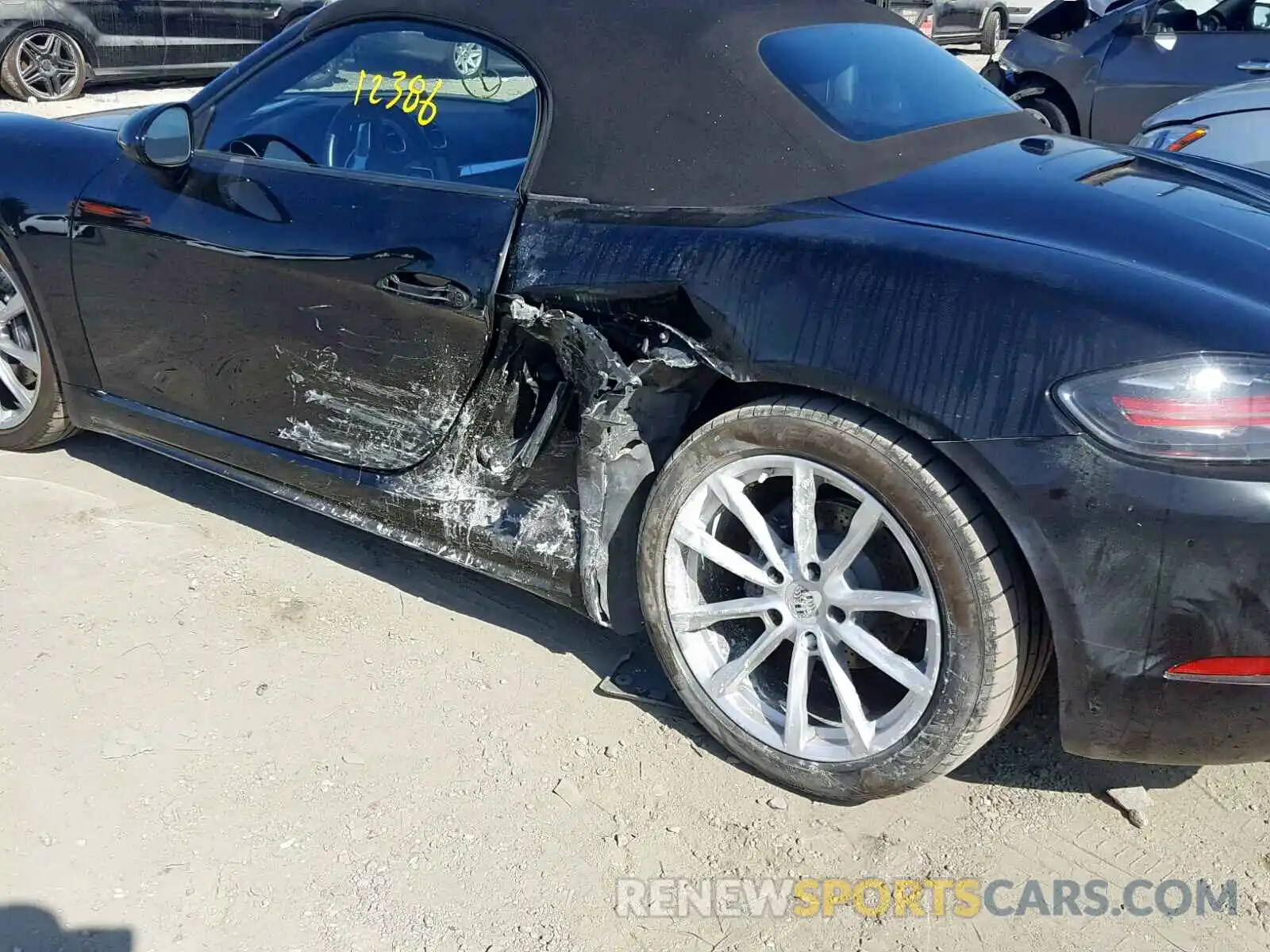 9 Photograph of a damaged car WP0CA2A84KS210182 PORSCHE BOXSTER BA 2019