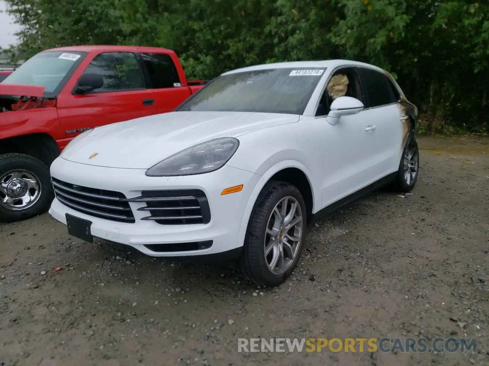 2 Фотография поврежденного автомобиля WP1AA2AY0KDA13004 PORSCHE CAYENNE 2019