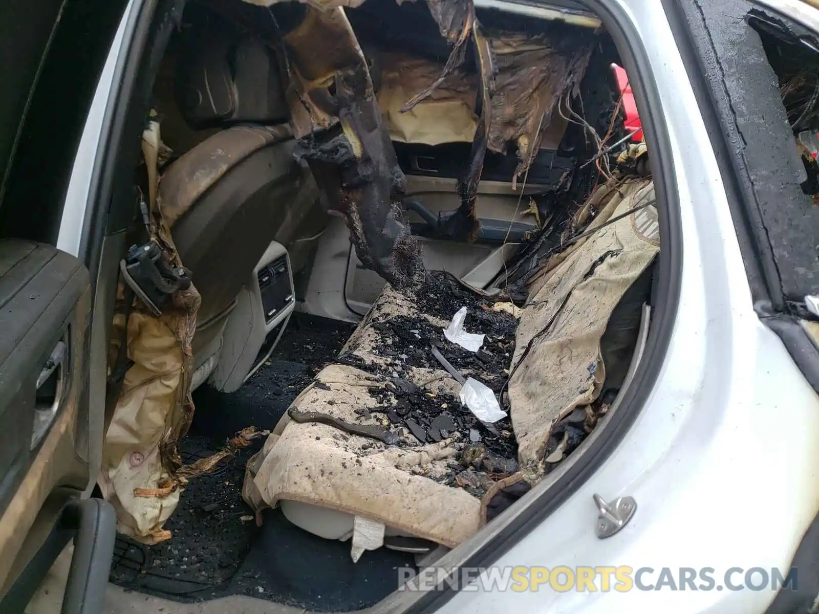 6 Photograph of a damaged car WP1AA2AY0KDA13004 PORSCHE CAYENNE 2019