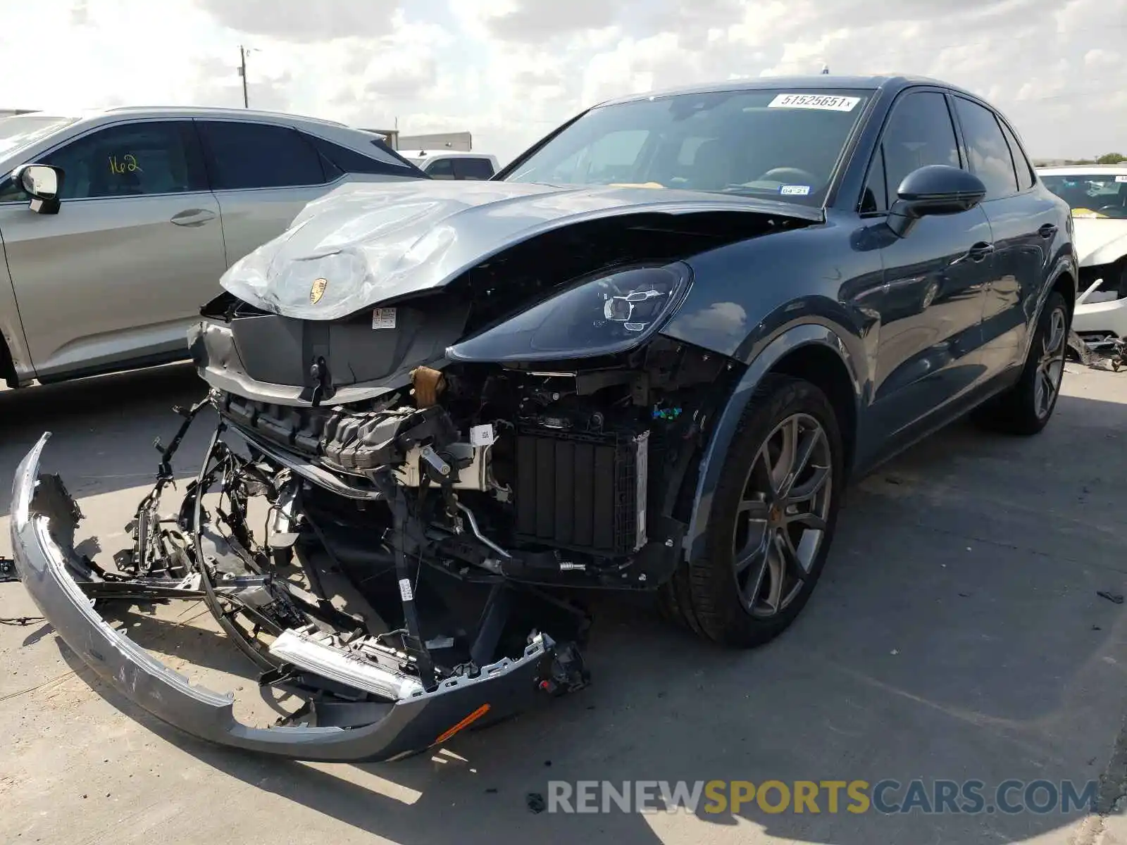 2 Фотография поврежденного автомобиля WP1AA2AY0KDA14850 PORSCHE CAYENNE 2019