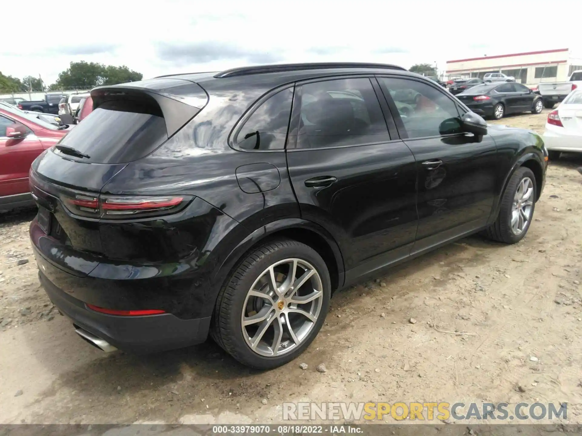 4 Photograph of a damaged car WP1AA2AY1KDA01184 PORSCHE CAYENNE 2019