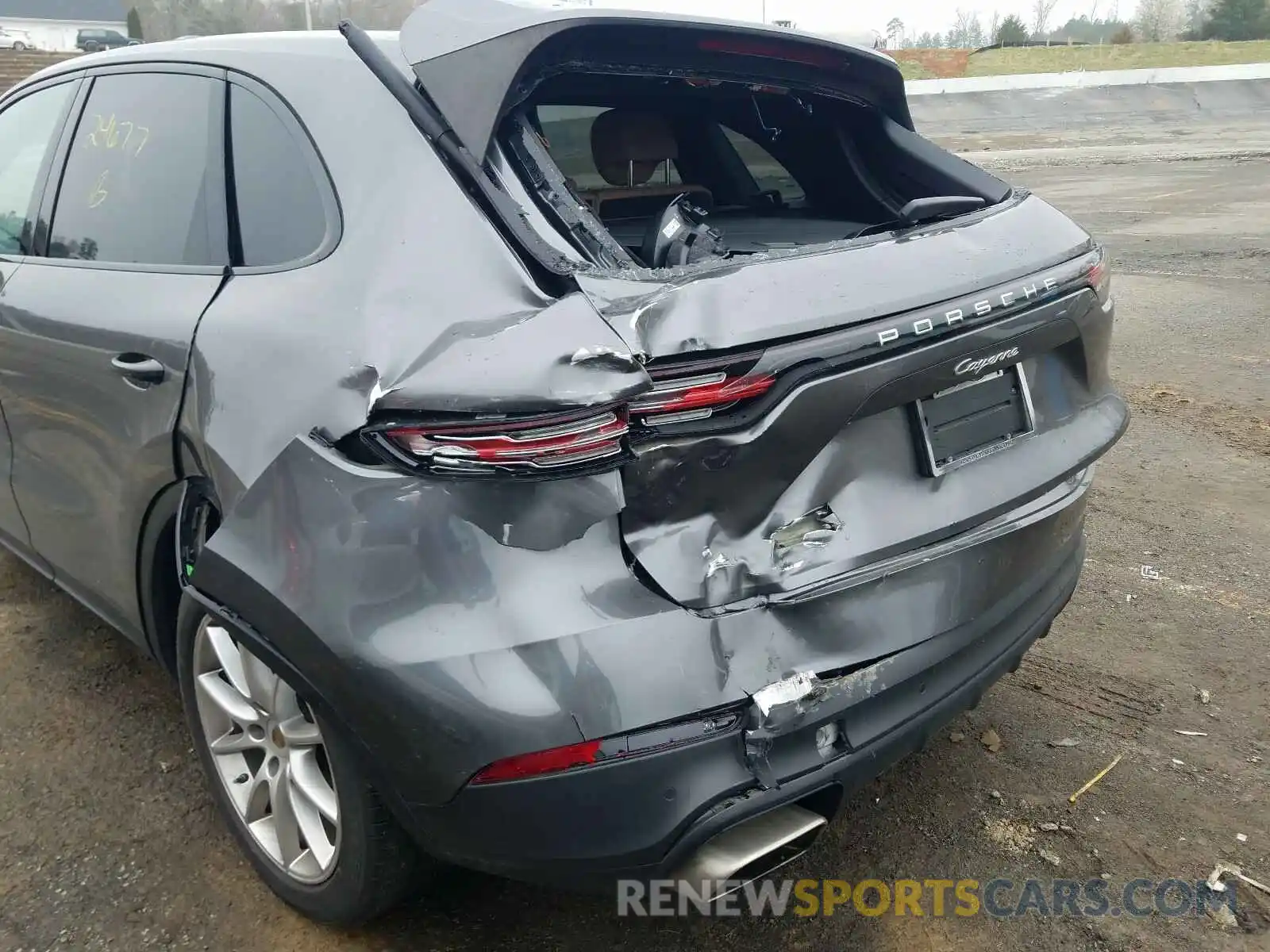 9 Photograph of a damaged car WP1AA2AY1KDA06496 PORSCHE CAYENNE 2019