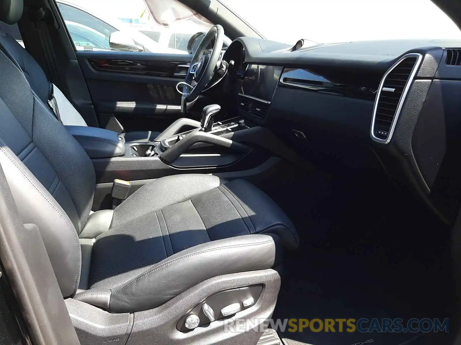 5 Photograph of a damaged car WP1AA2AY2KDA07754 PORSCHE CAYENNE 2019