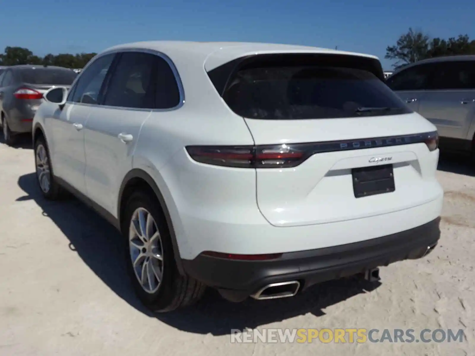 3 Фотография поврежденного автомобиля WP1AA2AY3KDA04796 PORSCHE CAYENNE 2019