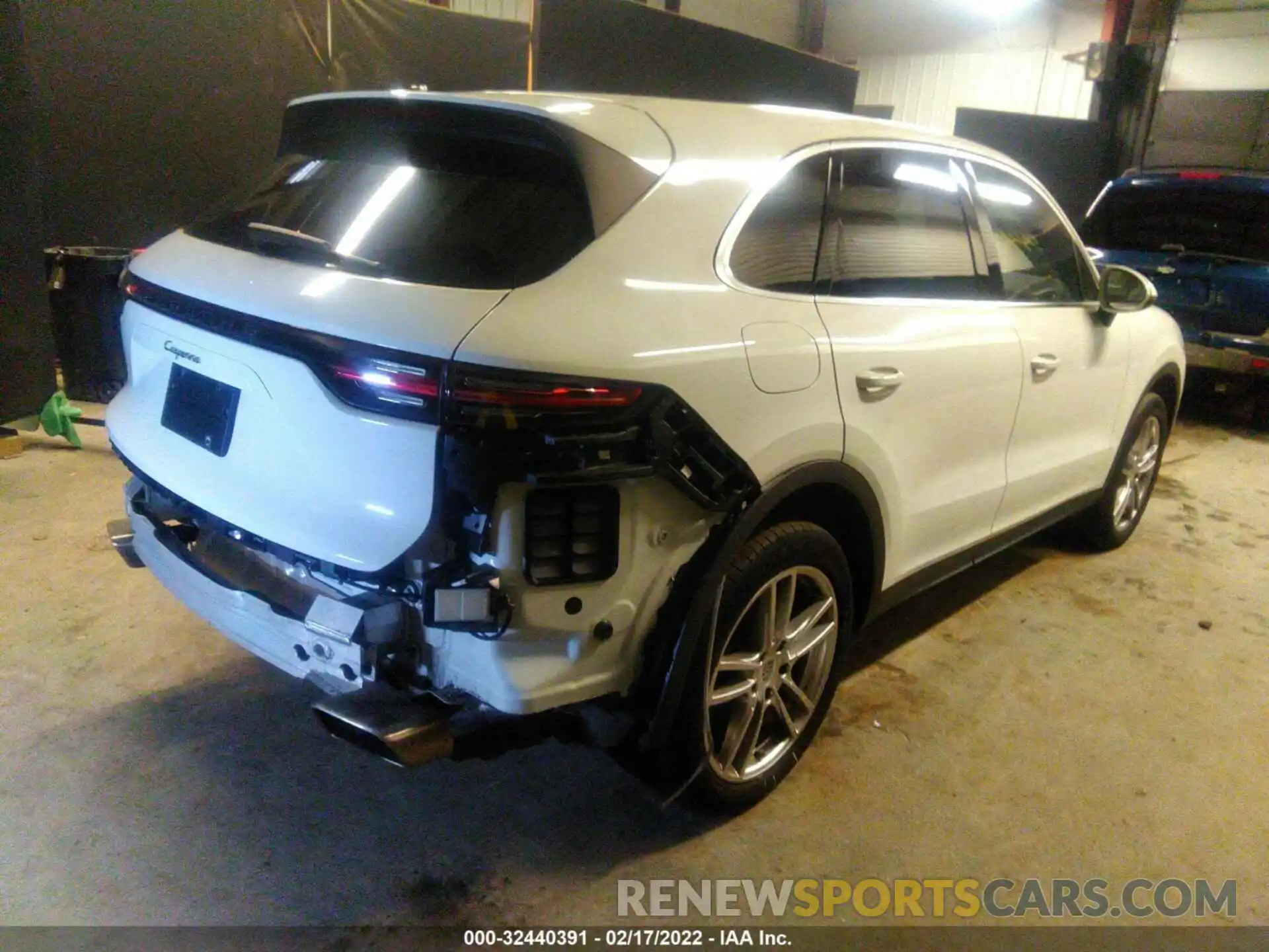 4 Photograph of a damaged car WP1AA2AY3KDA07147 PORSCHE CAYENNE 2019