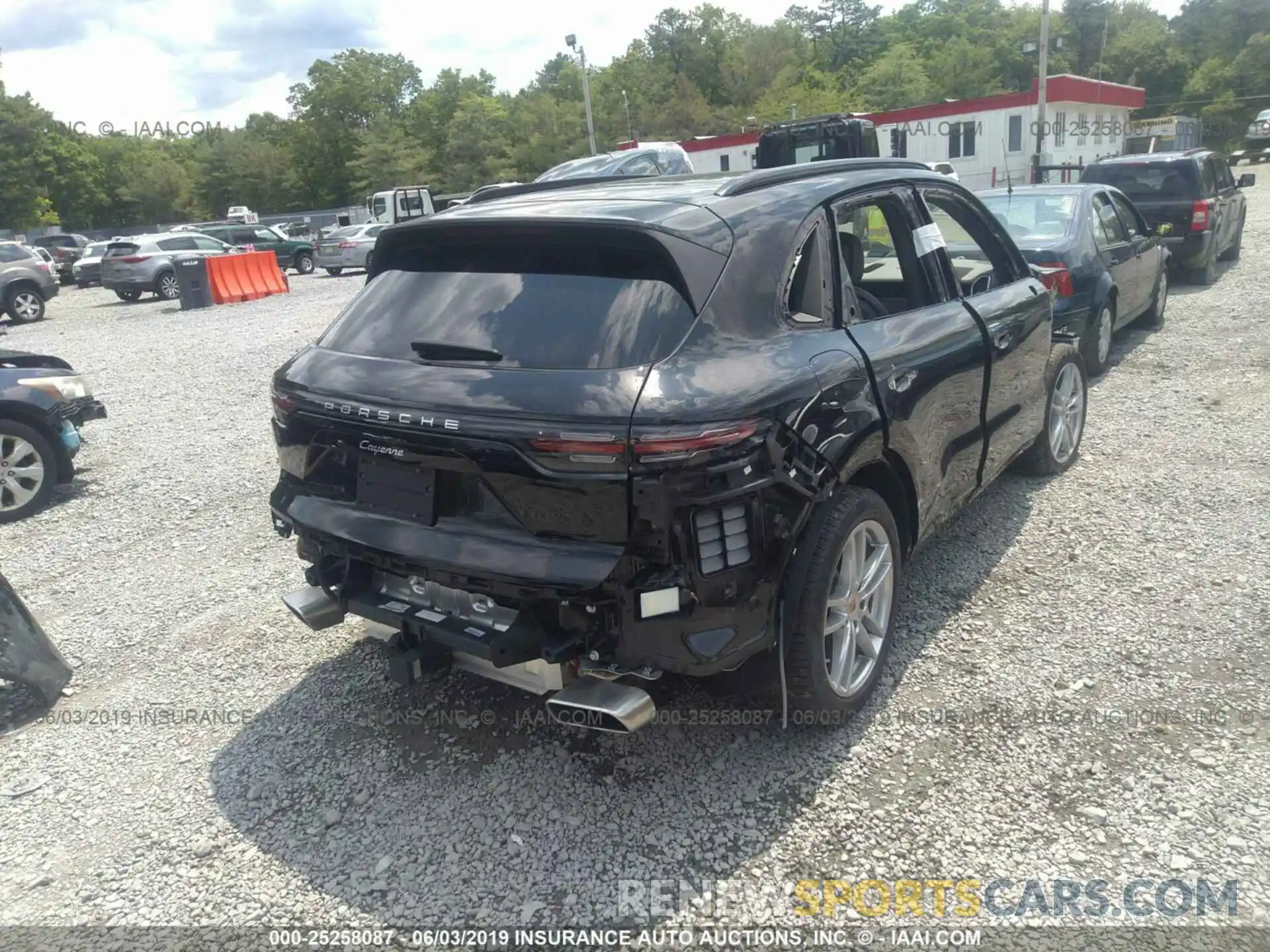 4 Photograph of a damaged car WP1AA2AY4KDA06850 PORSCHE CAYENNE 2019