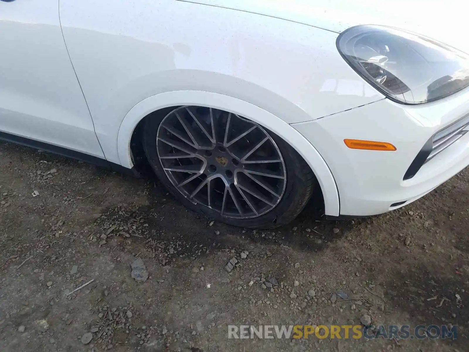 9 Photograph of a damaged car WP1AA2AY4KDA10770 PORSCHE CAYENNE 2019