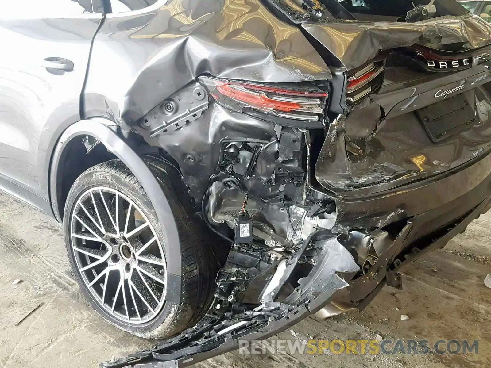 9 Photograph of a damaged car WP1AA2AY5KDA09918 PORSCHE CAYENNE 2019