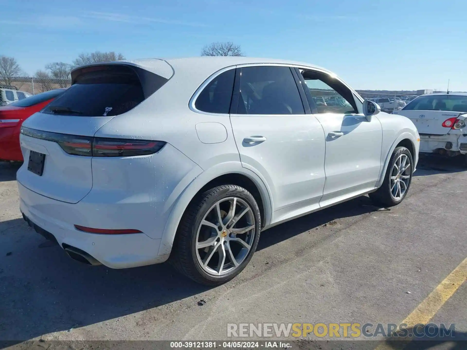 4 Photograph of a damaged car WP1AA2AY5KDA10387 PORSCHE CAYENNE 2019