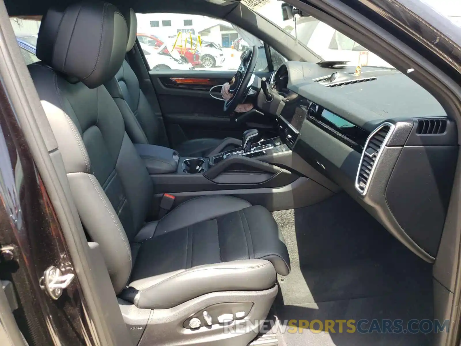 5 Photograph of a damaged car WP1AA2AY6KDA00760 PORSCHE CAYENNE 2019