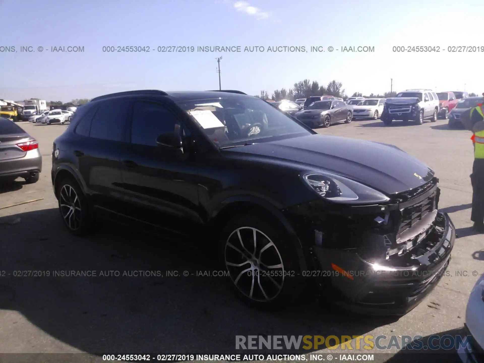 1 Фотография поврежденного автомобиля WP1AA2AY6KDA06719 PORSCHE CAYENNE 2019