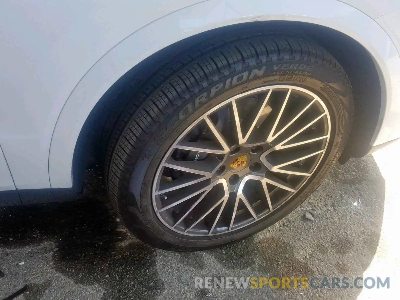 9 Photograph of a damaged car WP1AA2AY8KDA15888 PORSCHE CAYENNE 2019