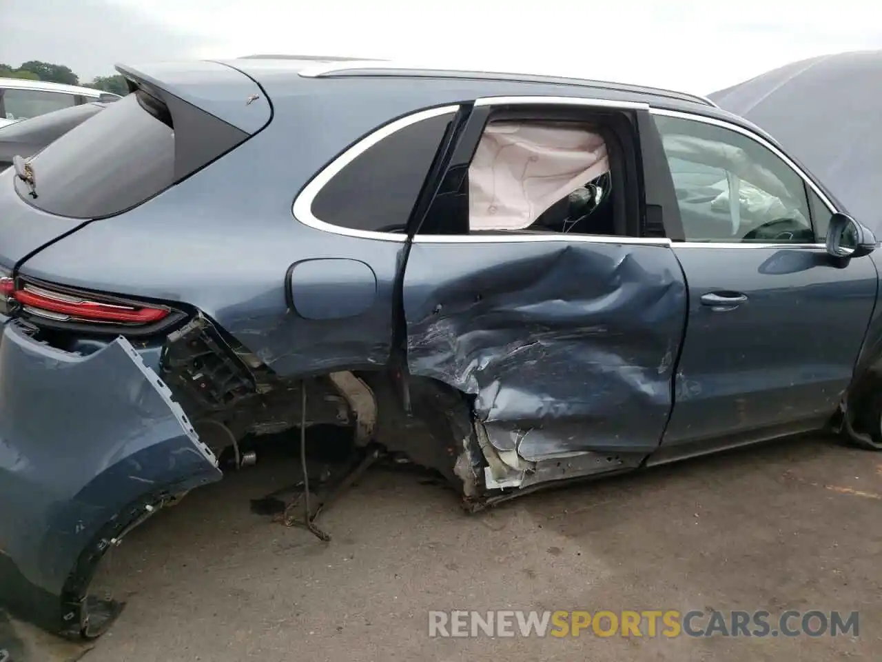 9 Photograph of a damaged car WP1AA2AY9KDA09288 PORSCHE CAYENNE 2019