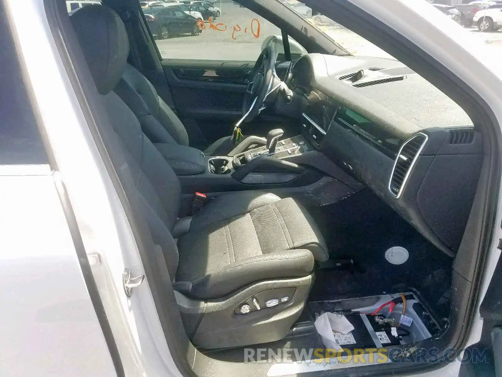 5 Photograph of a damaged car WP1AA2AYXKDA07730 PORSCHE CAYENNE 2019