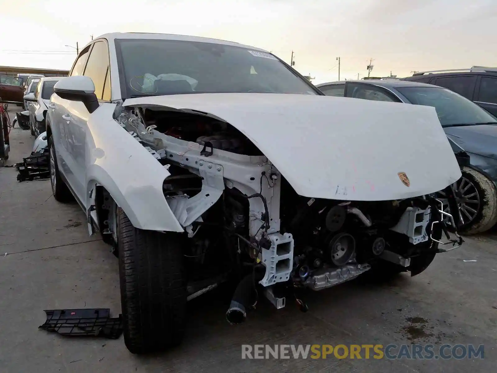 1 Photograph of a damaged car WP1AA2AYXKDA13382 PORSCHE CAYENNE 2019