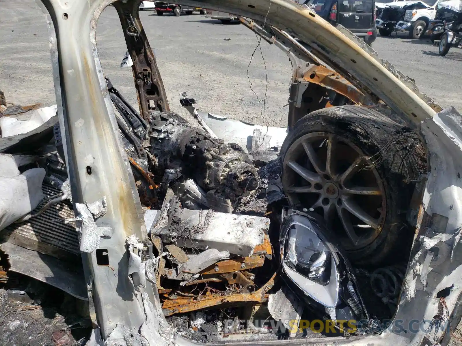 5 Photograph of a damaged car WP1AB2AY0KDA60871 PORSCHE CAYENNE 2019