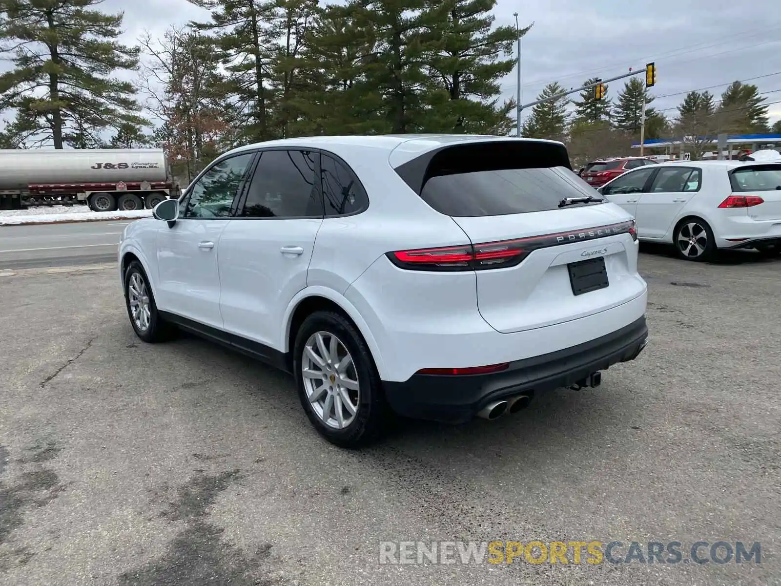 4 Photograph of a damaged car WP1AB2AY1KDA61429 PORSCHE CAYENNE 2019