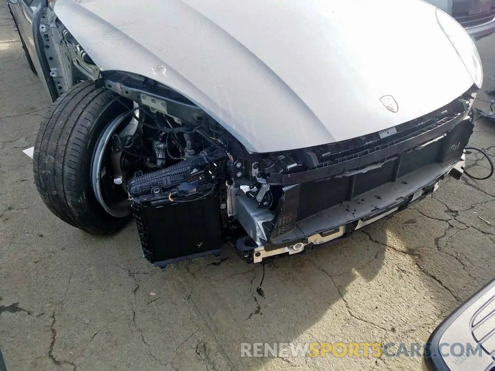 9 Photograph of a damaged car WP1AB2AY9KDA60867 PORSCHE CAYENNE 2019