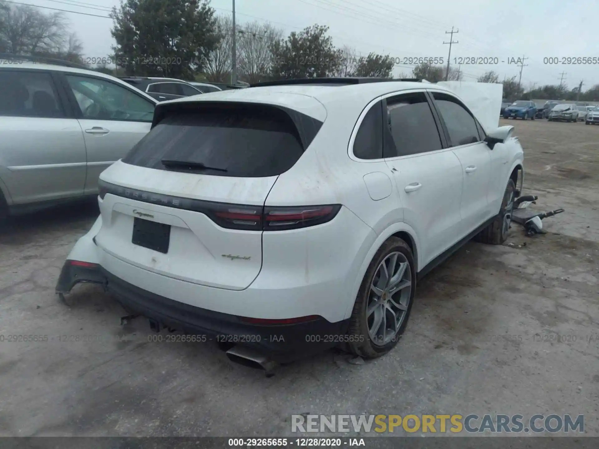 4 Photograph of a damaged car WP1AE2AY4KDA51064 PORSCHE CAYENNE 2019