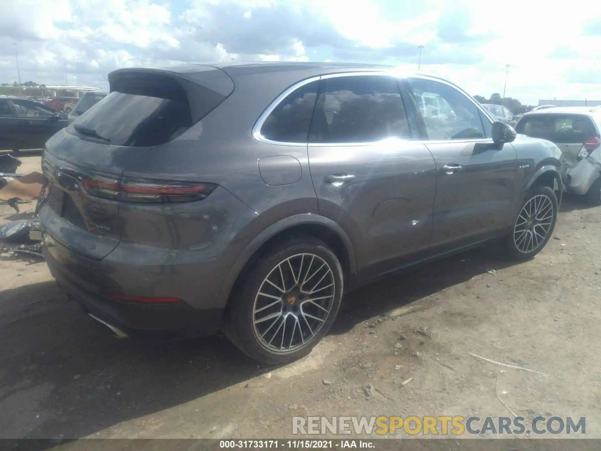 4 Photograph of a damaged car WP1AE2AY4KDA51730 PORSCHE CAYENNE 2019