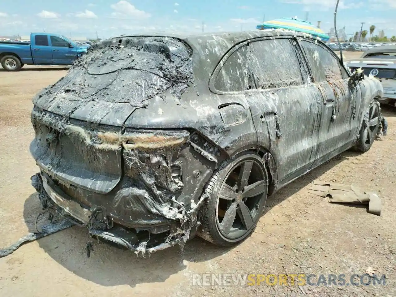 4 Photograph of a damaged car WP1AE2AY7KDA52130 PORSCHE CAYENNE 2019