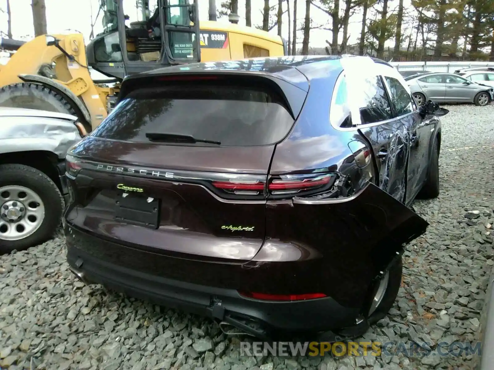 4 Photograph of a damaged car WP1AE2AY8KDA50371 PORSCHE CAYENNE 2019