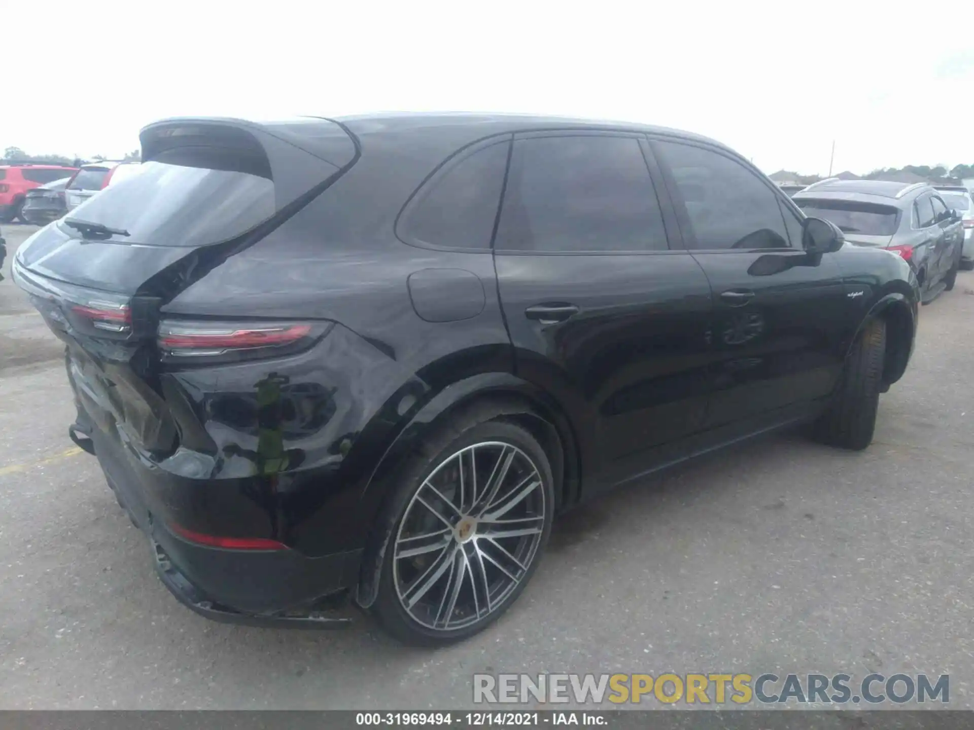 4 Photograph of a damaged car WP1AE2AY8KDA50421 PORSCHE CAYENNE 2019