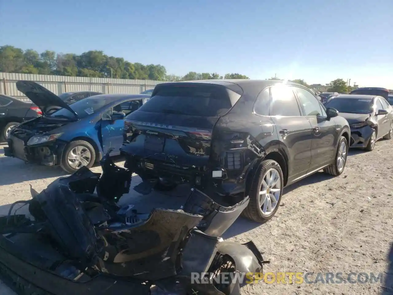 4 Photograph of a damaged car WP1AE2AY9KDA51562 PORSCHE CAYENNE 2019