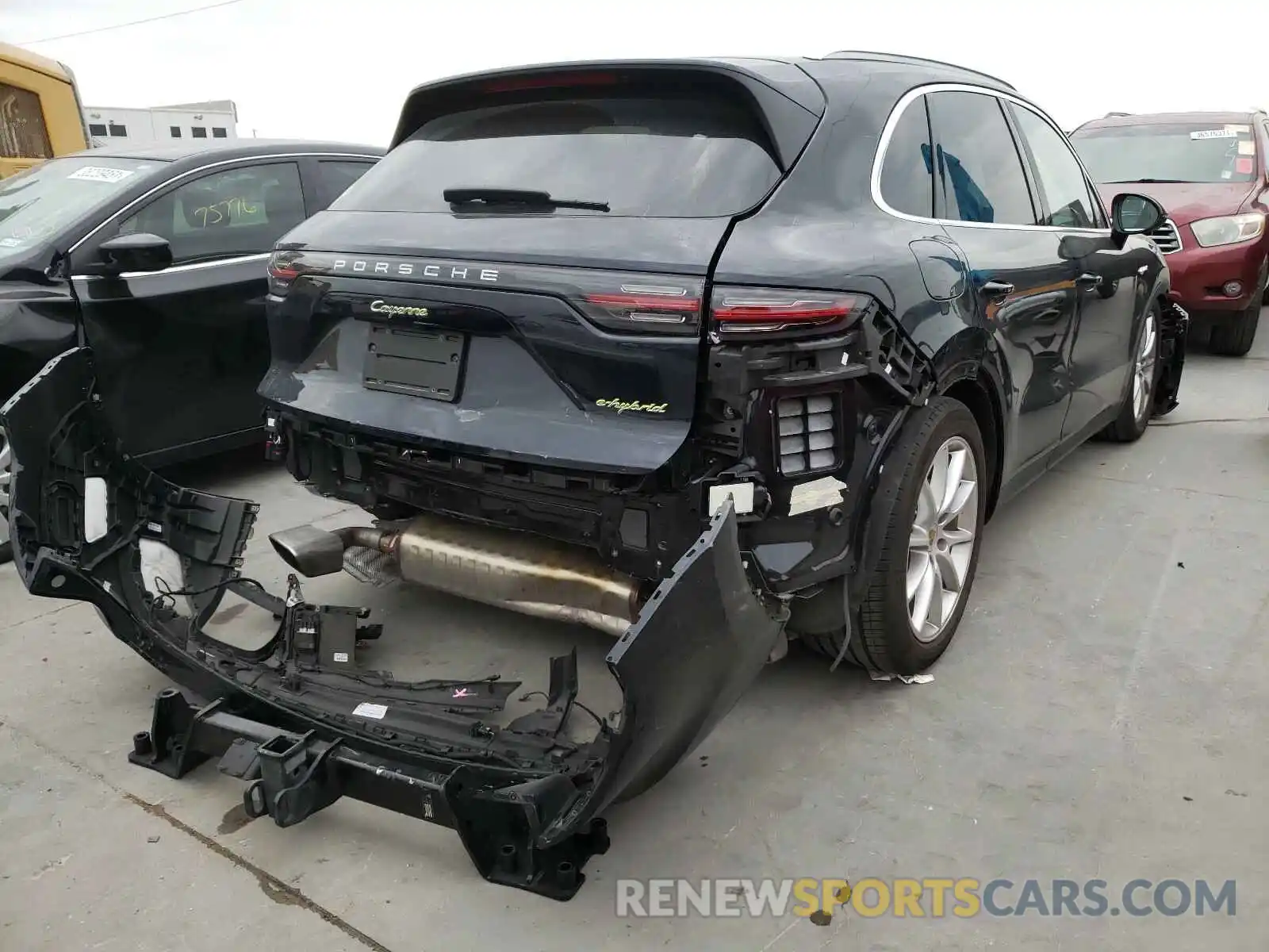 4 Photograph of a damaged car WP1AE2AYXKDA50307 PORSCHE CAYENNE 2019