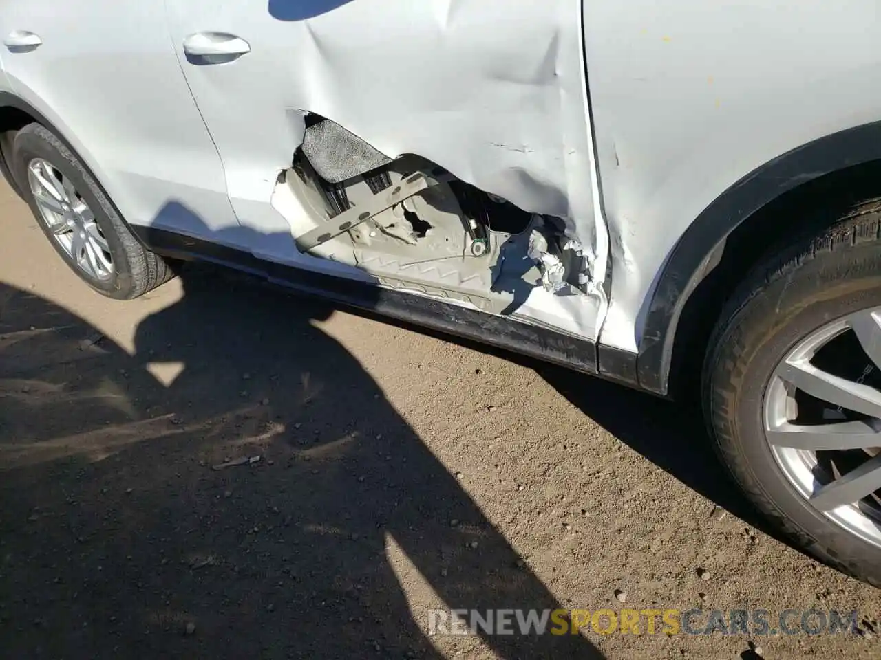 9 Photograph of a damaged car WP1AA2AY6LDA01151 PORSCHE CAYENNE 2020