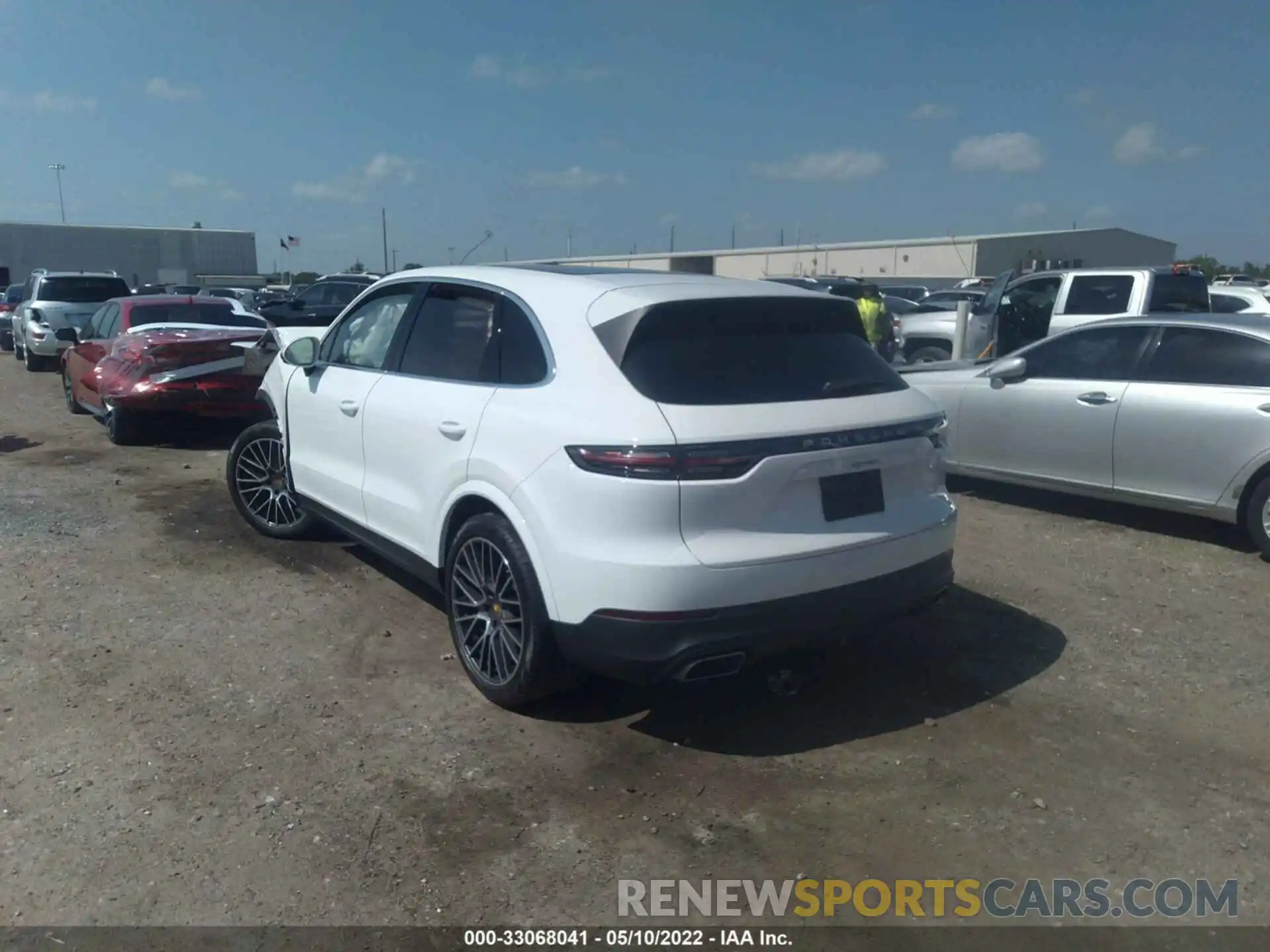 3 Фотография поврежденного автомобиля WP1AA2AY7LDA08464 PORSCHE CAYENNE 2020